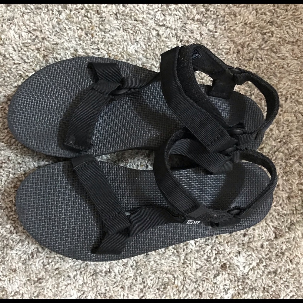 Black platform tevas